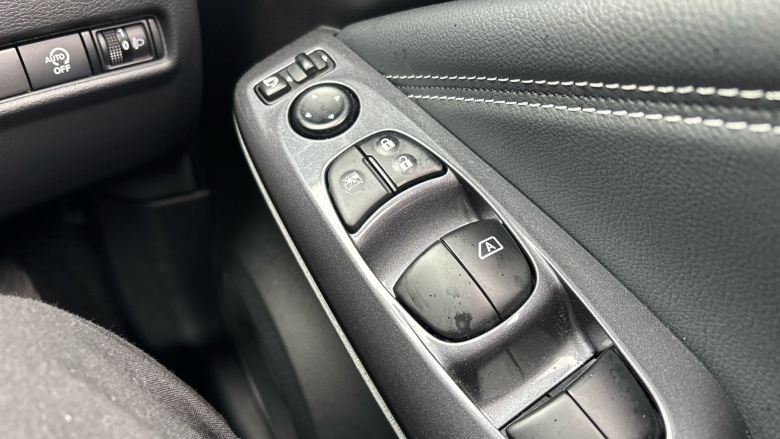 Nissan Juke 1.0 DiG-T 114 N-Connecta 5dr Petrol Hatchback